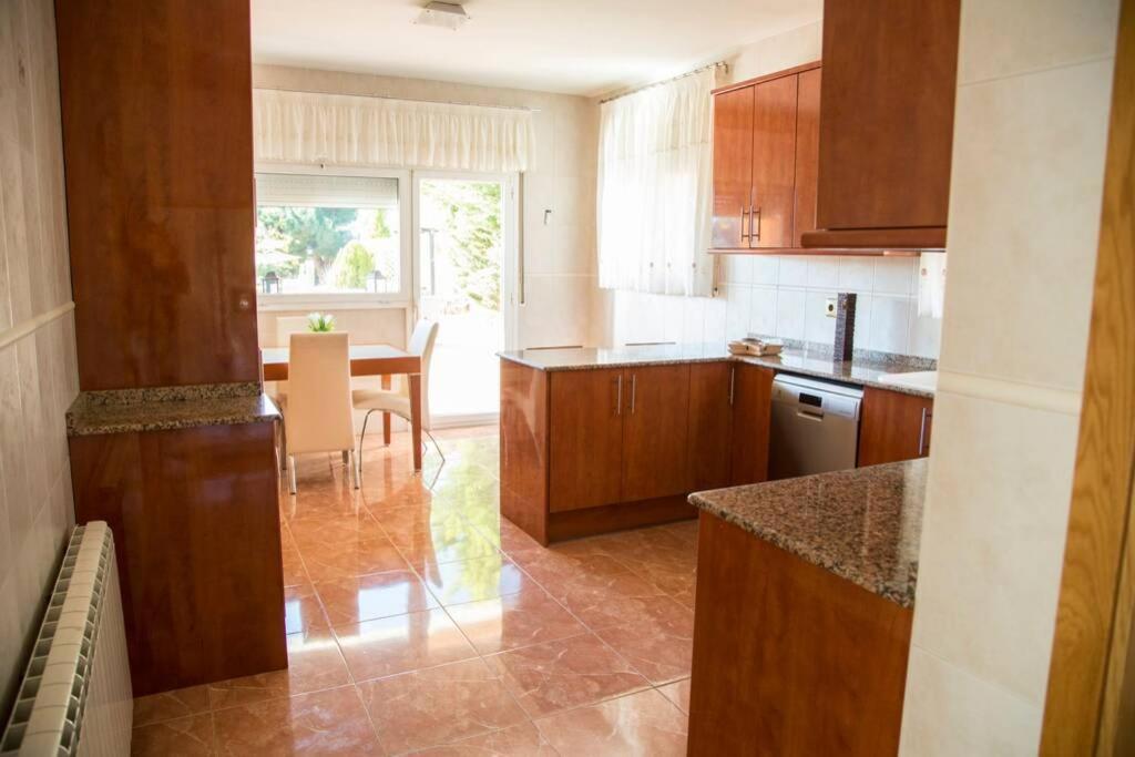 Casa Bella Con Piscina Caldes De Montbui Exterior foto