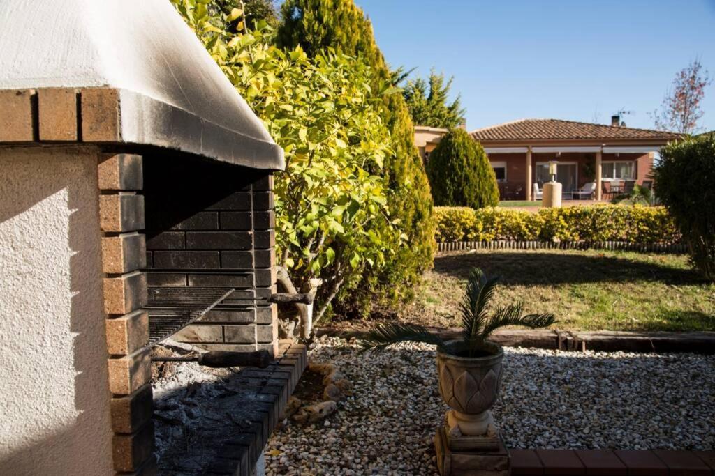 Casa Bella Con Piscina Caldes De Montbui Exterior foto